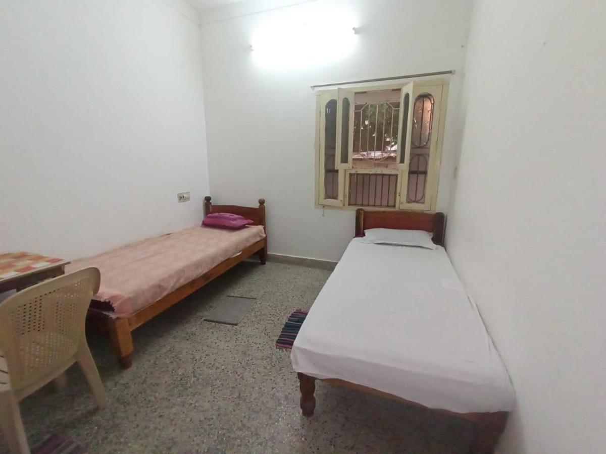 Sri Shankaraa Guest House Tiruvannamalai Exterior photo